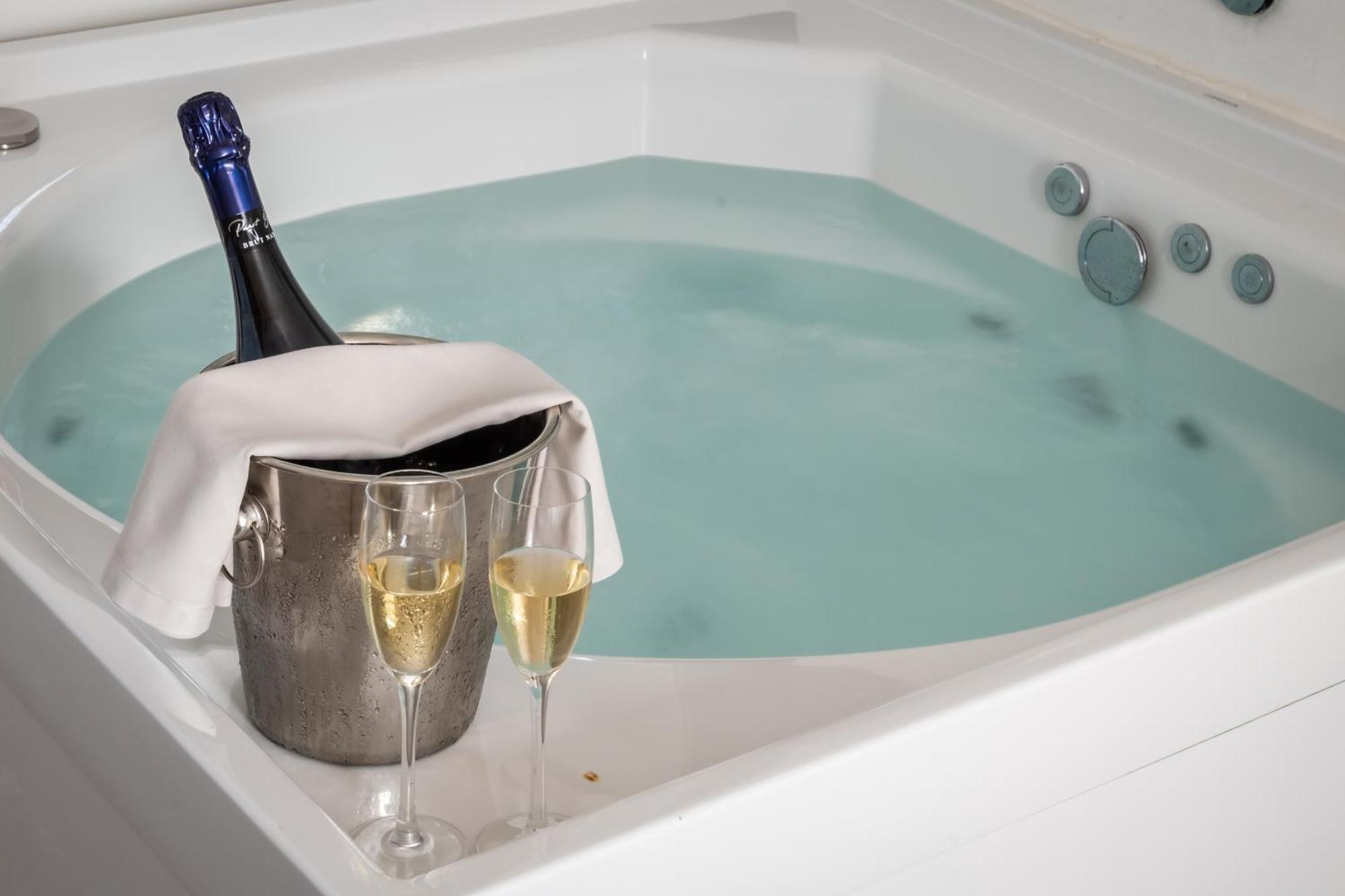 Hotel Sb Win 4 Sup Sant Feliu de Llobregat Ngoại thất bức ảnh