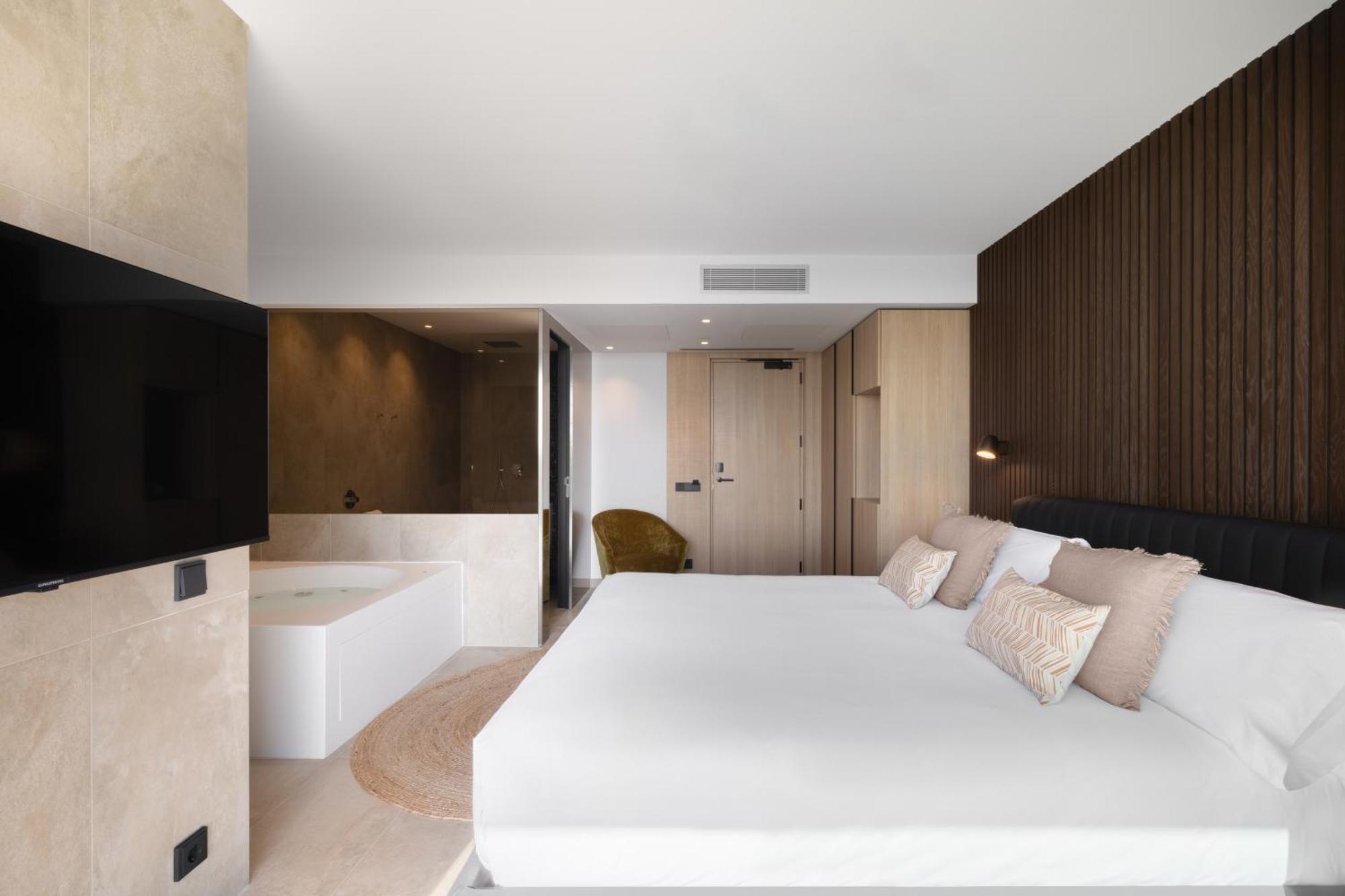Hotel Sb Win 4 Sup Sant Feliu de Llobregat Ngoại thất bức ảnh