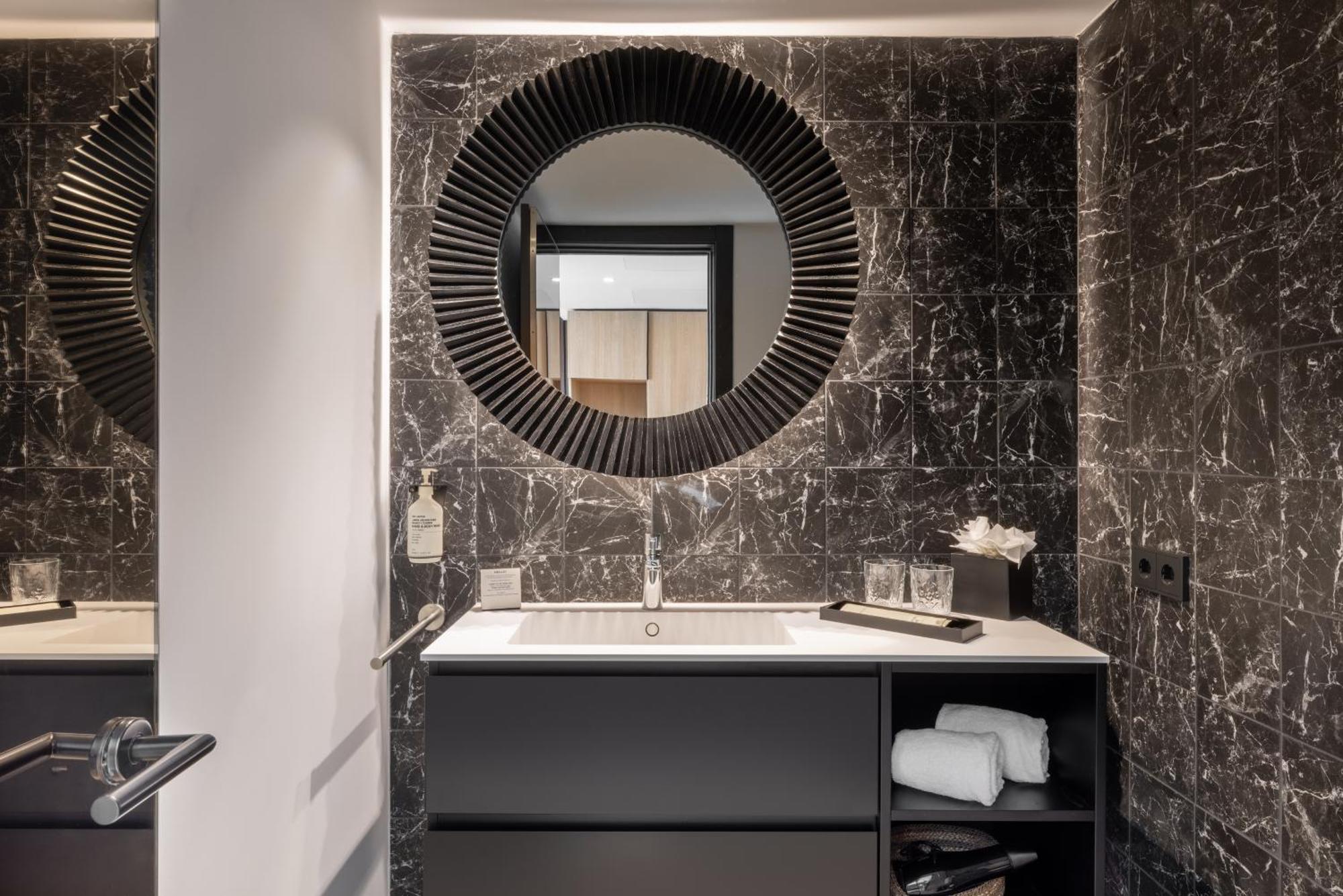 Hotel Sb Win 4 Sup Sant Feliu de Llobregat Ngoại thất bức ảnh